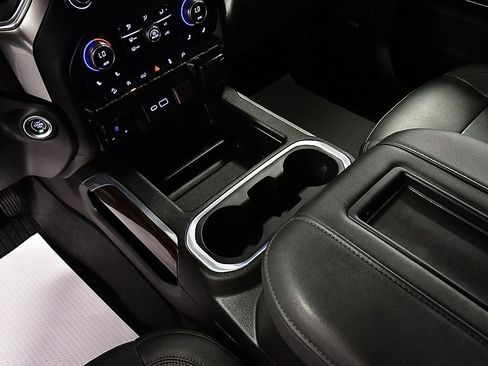 Used 2021 Chevrolet Silverado 1500 LT Trail Boss w/ Convenience Package II image 24