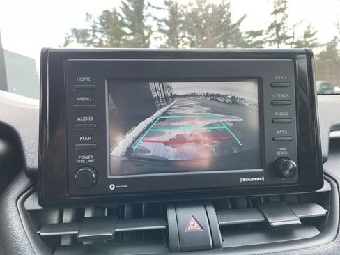 Used 2021 Toyota RAV4 LE image 26