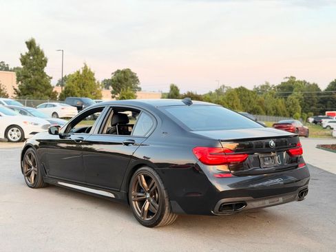 Used 2018 BMW M760i xDrive AWD/4WD image 11