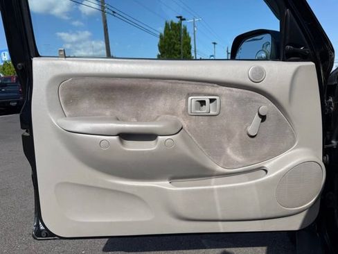 Used 2001 Toyota Tacoma 2WD Xtracab image 16