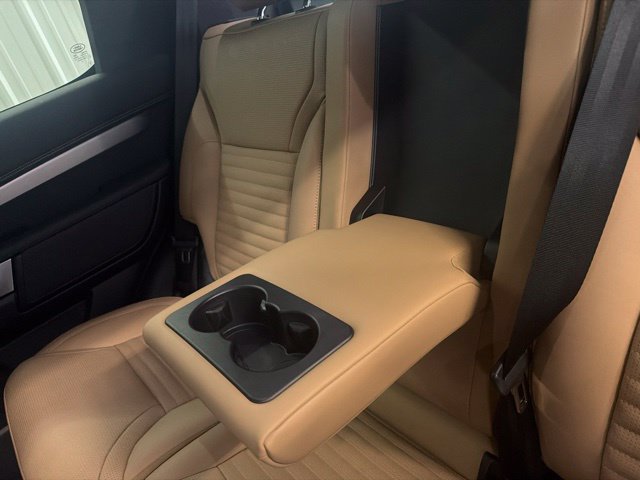 Certified 2025 Land Rover Discovery Dynamic SE AWD/4WD image 15