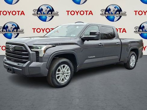 Used 2022 Toyota Tundra SR5 image 3