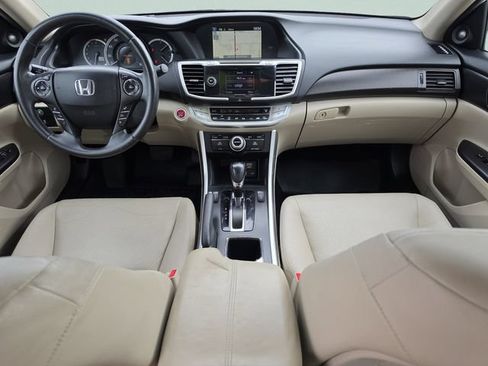 Used 2013 Honda Accord Touring image 15