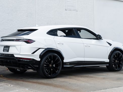Used 2024 Lamborghini Urus S image 4
