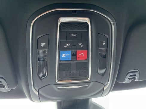 New 2026 Jeep Grand Wagoneer image 18