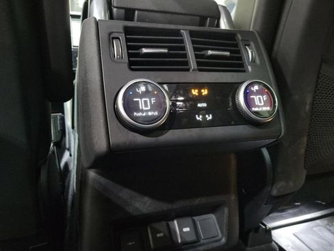 Certified 2024 Land Rover Discovery Dynamic SE image 23