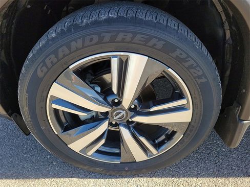 Used 2023 Nissan Rogue SL w/ SL Premium Package image 14