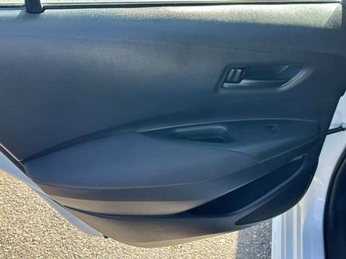 Used 2022 Toyota Corolla LE w/ Carpet Mat Package (TMS) FWD image 13