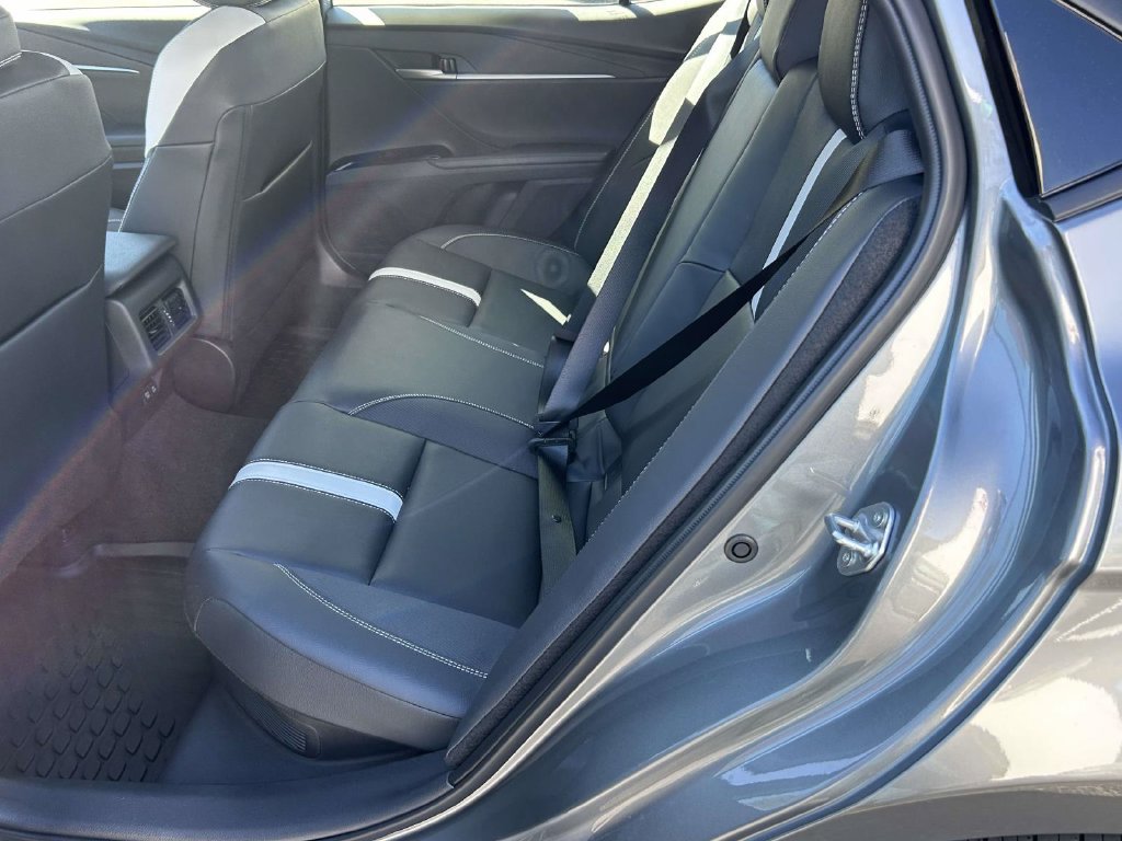 New 2026 Toyota Camry SE w/ Convenience Package FWD image 13