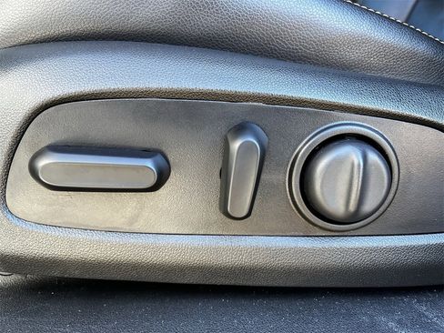 Used 2021 GMC Terrain SLT w/ Infotainment Package II image 25