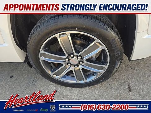 Used 2019 GMC Acadia Denali AWD/4WD image 22