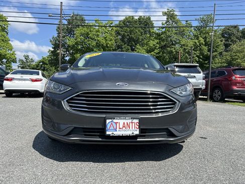 Used 2020 Ford Fusion SE FWD image 2