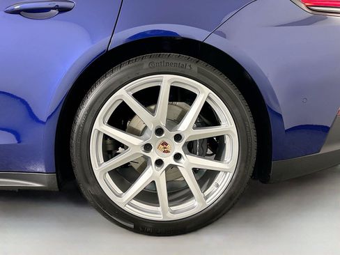 Used 2026 Porsche Panamera 4 AWD/4WD image 12