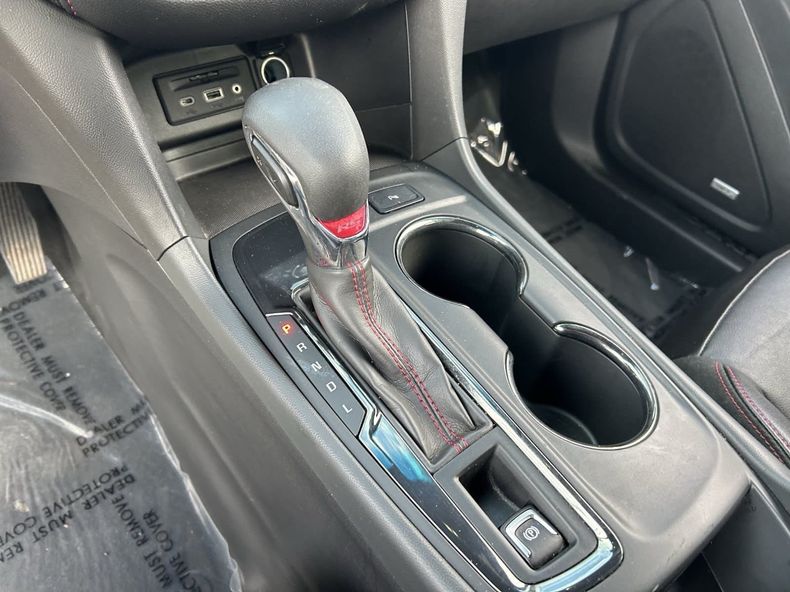 Used 2022 Chevrolet Equinox RS w/ RS Leather Package FWD image 29