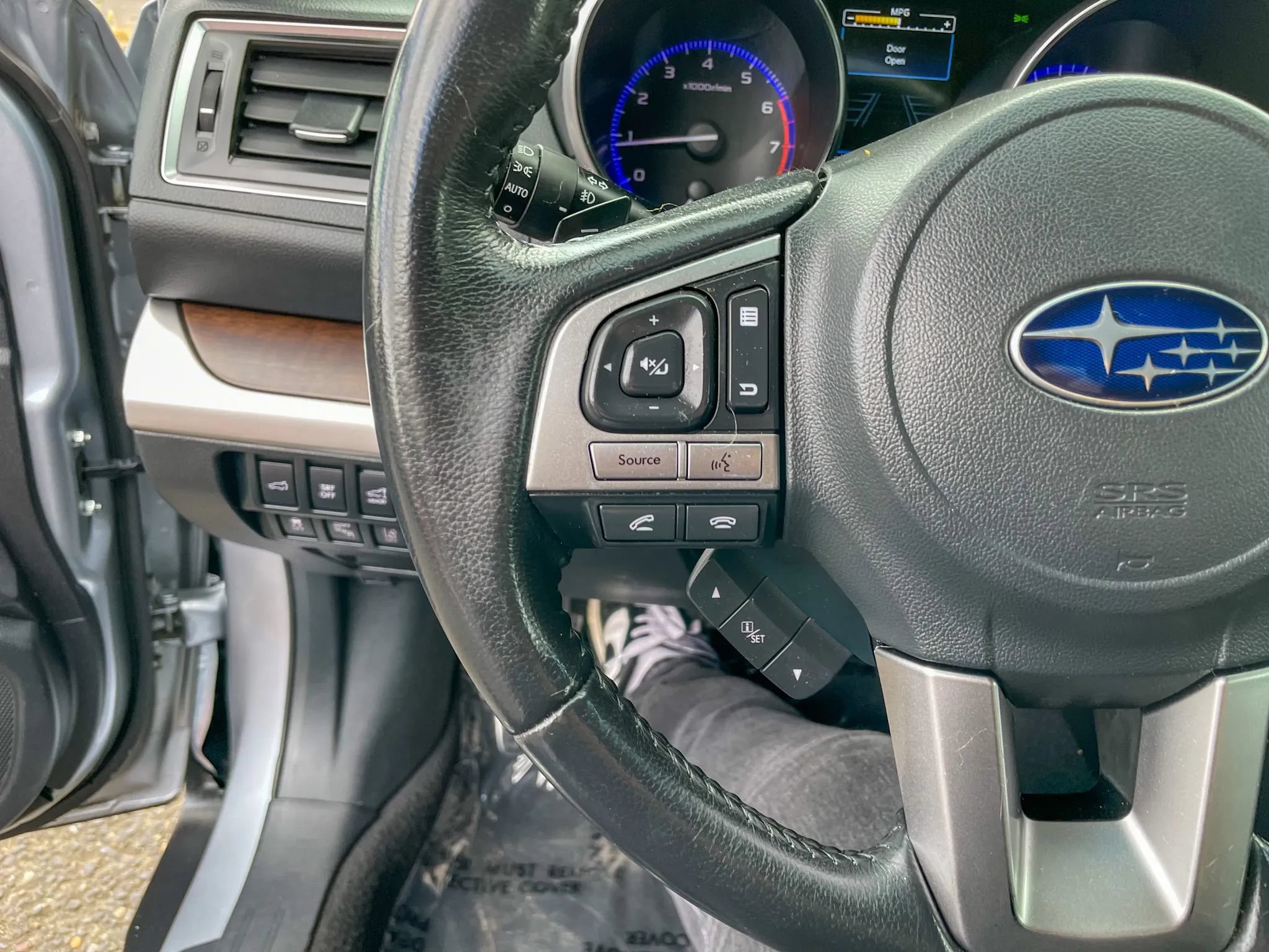 Used 2017 Subaru Outback 2.5i Limited AWD/4WD image 15