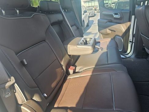 Used 2025 GMC Sierra 1500 Denali AWD/4WD image 16