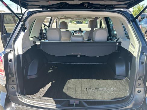 Used 2017 Subaru Forester 2.5i Limited AWD/4WD image 13
