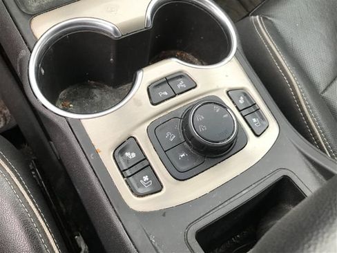 Used 2019 GMC Terrain Denali w/ Advanced Safety Package image 7