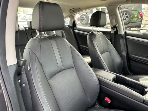 Used 2018 Honda Civic Touring image 16