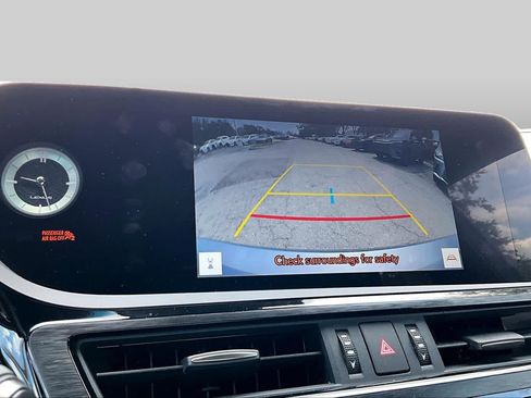 Used 2023 Lexus ES 300h F Sport FWD image 25