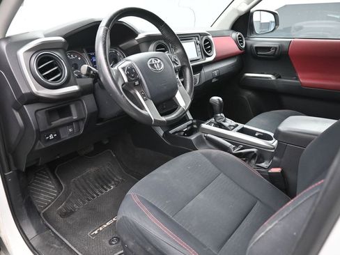 Used 2019 Toyota Tacoma SR5 image 31