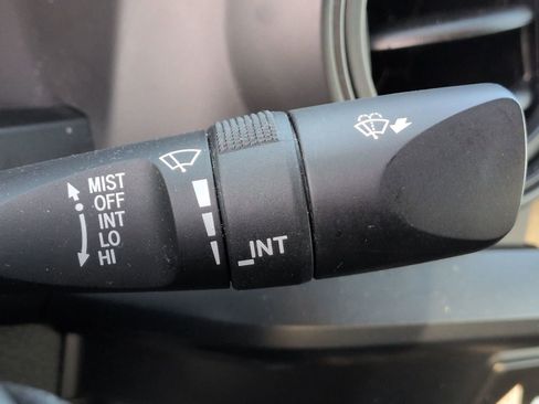 Used 2022 Toyota Tacoma SR image 27