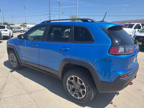 Used 2021 Jeep Cherokee Trailhawk w/ Trailer Tow Group AWD/4WD image 5