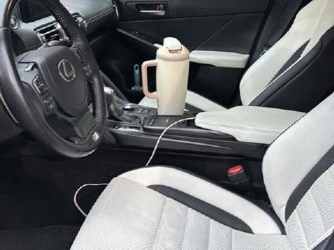 Used 2021 Lexus IS 350 F Sport image 9