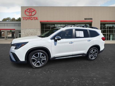 Used 2023 Subaru Ascent Touring AWD/4WD image 1