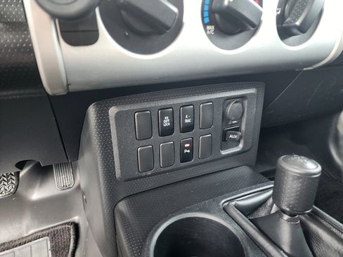 Used 2008 Toyota FJ Cruiser 4WD image 19