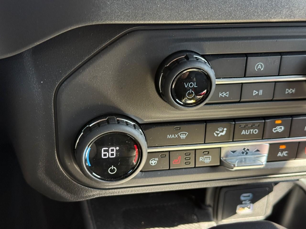 Used 2025 Ford Bronco Outer Banks AWD/4WD image 20