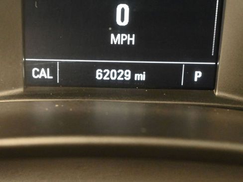 Used 2020 Chevrolet Equinox LS image 24