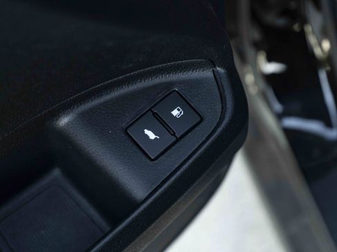 Used 2025 Honda Passport TrailSport image 39