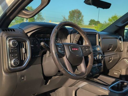 Used 2020 GMC Sierra 1500 AT4 w/ AT4 Premium Package AWD/4WD image 18