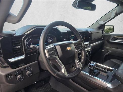 Used 2025 Chevrolet Silverado 1500 LTZ AWD/4WD image 10