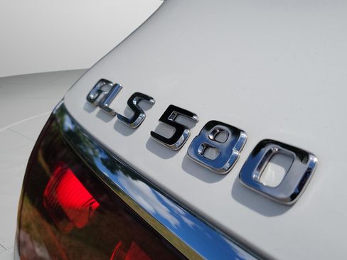 New 2026 Mercedes-Benz GLS 580 4MATIC image 6