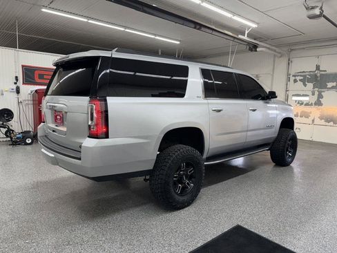 Used 2020 GMC Yukon XL SLT AWD/4WD image 7