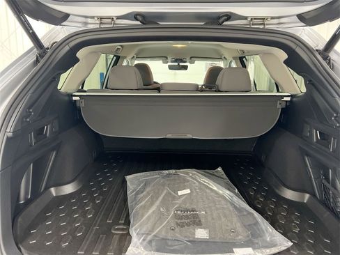 Used 2022 Subaru Outback Premium image 23