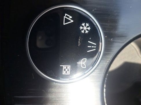 Used 2023 Nissan Rogue SV image 18