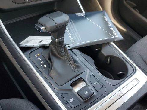 New 2026 Kia Carnival LX image 24