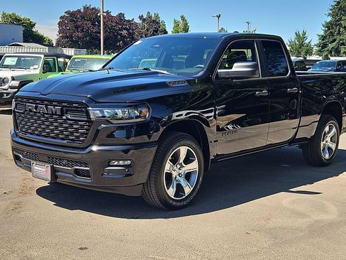 New 2026 RAM 1500 Express AWD/4WD image 3