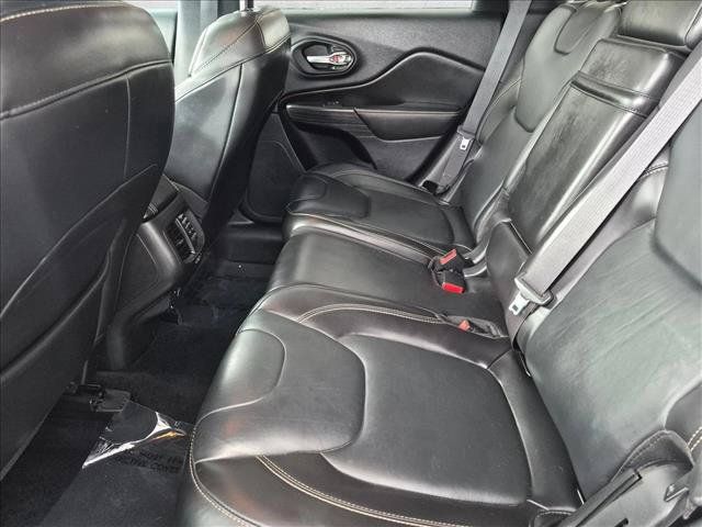 Used 2017 Jeep Cherokee High Altitude AWD/4WD image 23
