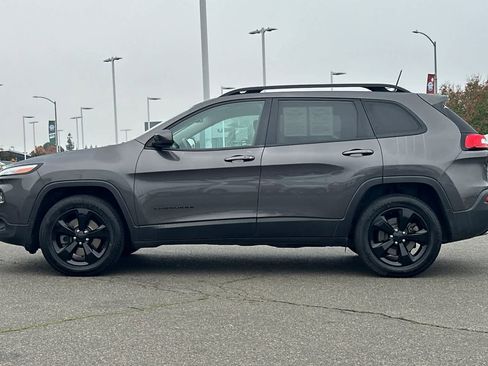 Used 2017 Jeep Cherokee High Altitude image 9
