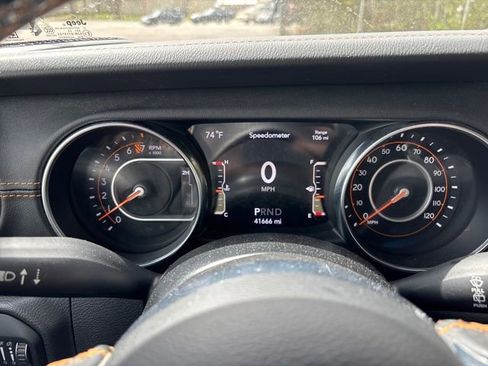 Used 2022 Jeep Wrangler Unlimited Sahara image 12