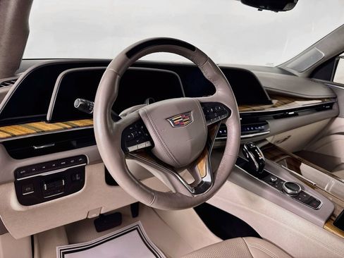 Used 2023 Cadillac Escalade Sport Platinum w/ Heavy-Duty Trailer Package AWD/4WD image 10