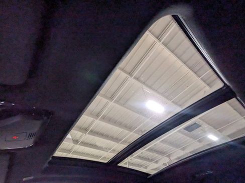 New 2026 BMW X6 M60i w/ Climate Comfort Package image 15