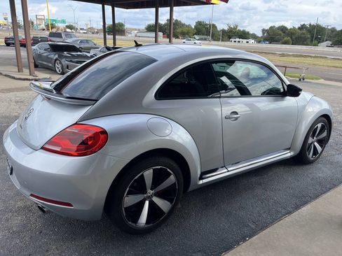 Used 2012 Volkswagen Beetle 2.0T image 5