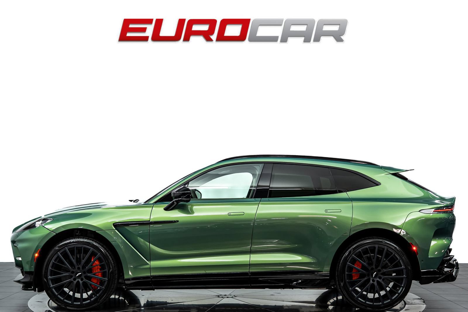 Used 2023 Aston Martin DBX 707 AWD/4WD image 2