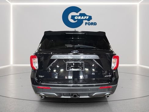 Used 2021 Ford Explorer XLT w/ Equipment Group 202A image 4