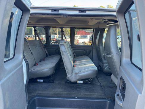 Used 2016 Chevrolet Express 3500 LT w/ LT Preferred Equipment Group image 15